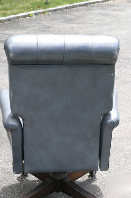 Tufted high back executive leather office chair 