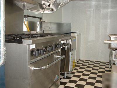 2010 7 x 18 concession trailer / mobile kitchen +range