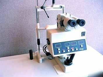 Alcon 2500LE ophthalmic nd:yag laser full power 