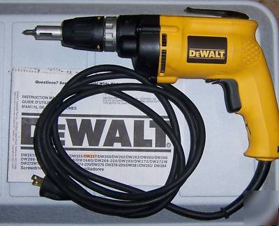 Dewalt DW257 heavy-duty 6.2 amp deck/drywall screwdrive
