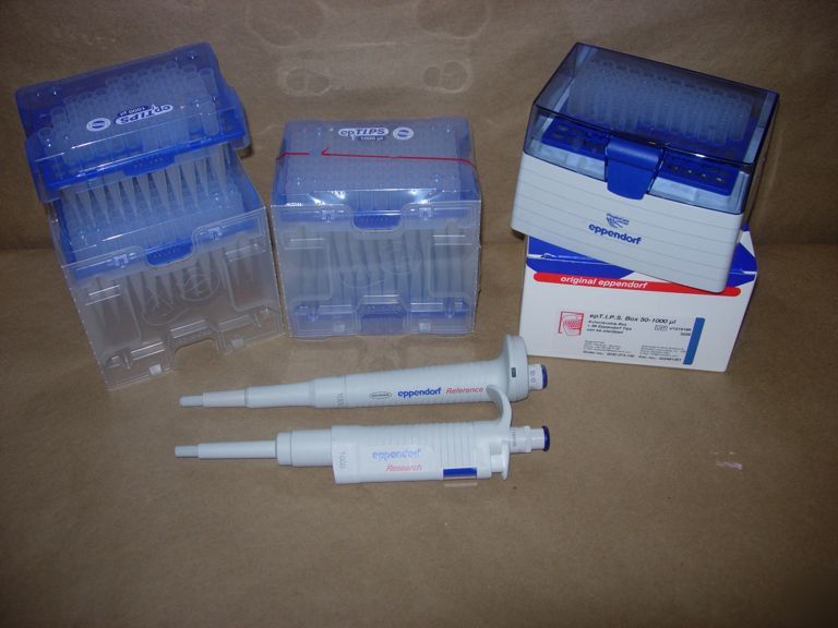 Two eppendorf micropipettes 100-1000 ul w/200 tips