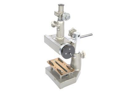 Gaertner traveling toolmaker's microscope comparator