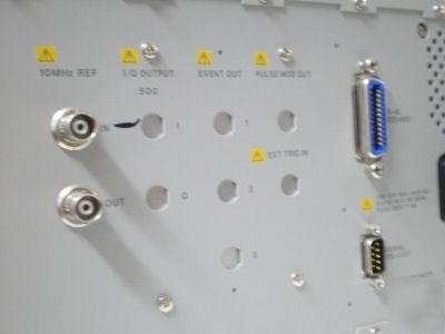 Yokogawa VG6000 synthesized vector signal generator