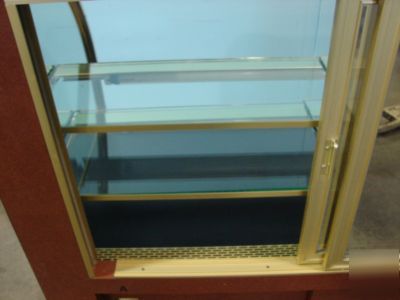 Royal 4' refrigerated candy display case, remote