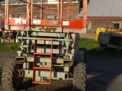 2005 skyjack 7127 4WD scissor lift only 1390 hours