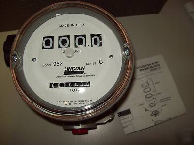 New lincoln oil volume meter model 962 