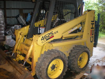 Gehl 4625SX skid loader w/ care tree 28