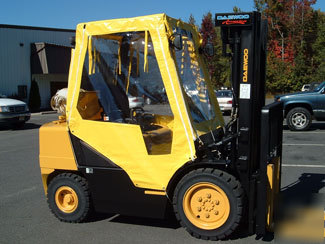 Clark CGP25 soft forklift tractor cab 