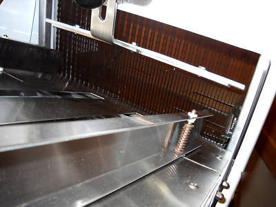 Oliver model 797 gravity feed bread slicer - 1/4