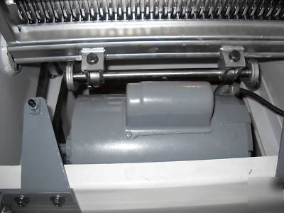 Oliver model 797 gravity feed bread slicer - 1/4