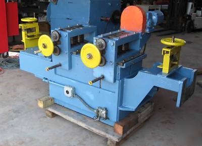 40 hp rolling mill with edge roller