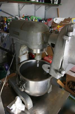 Hobart A200 20 quart mixer w/ extras 