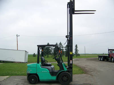 2006 mitsubishi FD30 diesel 5,800 lb forklift