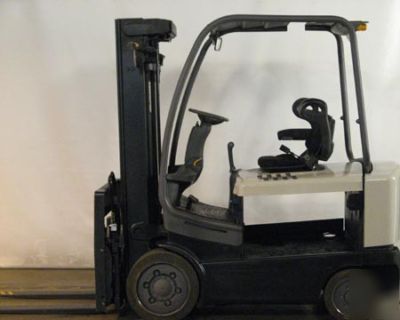 Used crown electric forklift - counterbalanced