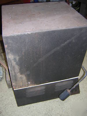 Kh huppert small desktop furnace oven model 5ET s/n 562