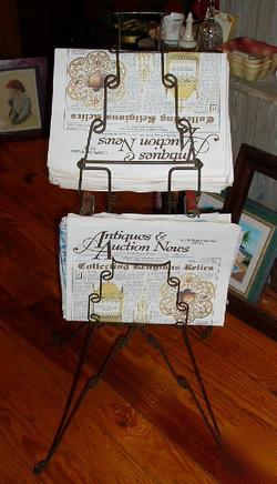 New vintage / old wire spaper display rack