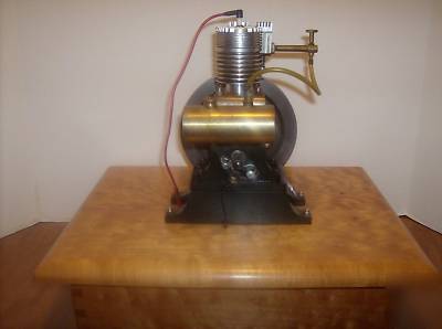 Gearless hit & miss model engine by philip duclas 