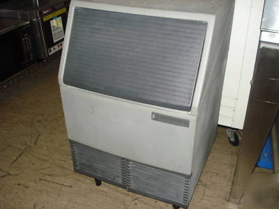 Scotsman AFE400 undercounter flaker w/ storage used ice
