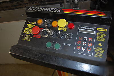 Accurpress 100 ton 12' brake hydraulic cnc control dies