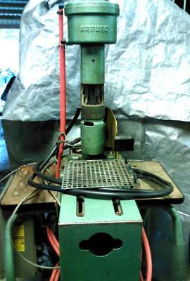 Plastic injection, arburg C4/s 5 ton, 2 ton, 110 volt, 