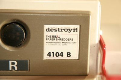 Destroy it 4104 b strip shredder