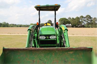 2005 john deere 4120 with loader