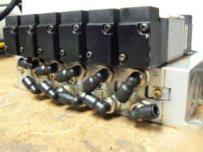6 humphrey HW240-4E2-l solenoid air valve bank H240M6AW