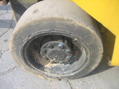 Hyster 4000# forklift cushion tire hd runs great used