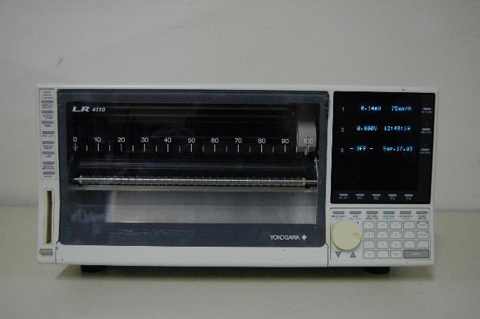 Yokogawa LR4110 portable pen recorder model 371136 asis