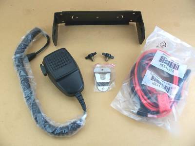 Mint motorola PM400 uhf 64CH 40W ltr mobile radio