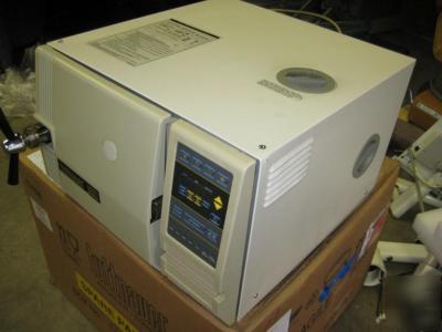 Autoclave sterilizer tuttnauer 2540EKA mfr. refurbished