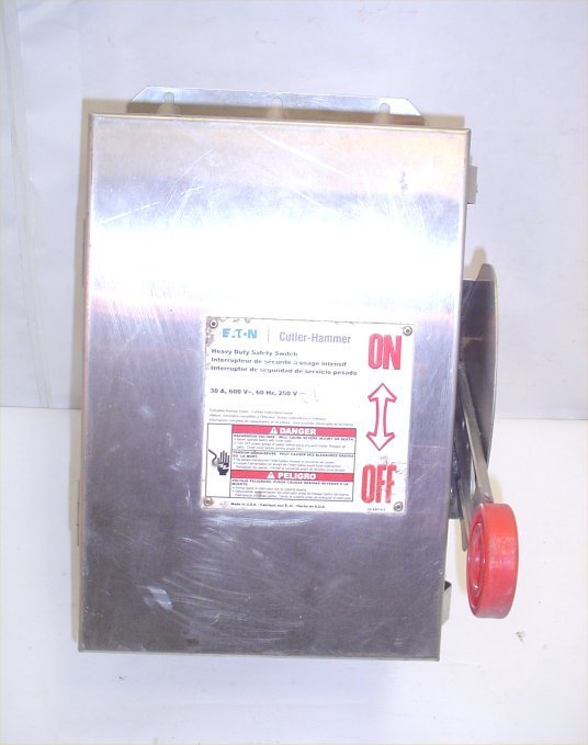Cutler hammer 30 amp disconnect 600V safety switch