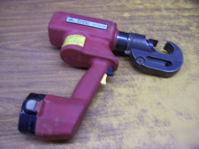 Burndy BAT750 14 v hydraulic battery crimper batool