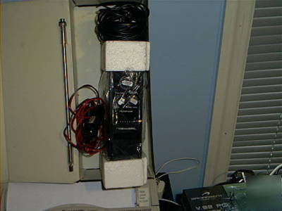 Realistic emergency 40-channel mobile transceiver 