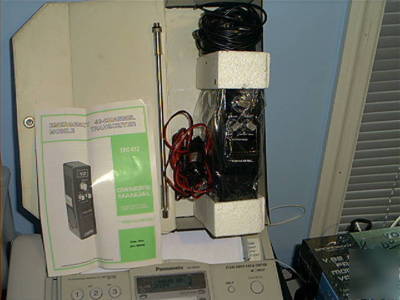 Realistic emergency 40-channel mobile transceiver 