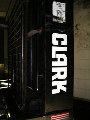 Clark fork lift forklift 2229 hrs w/charger 3000 lbs