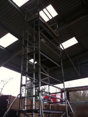 Aluminium access/scaffolding tower...free del...reduced