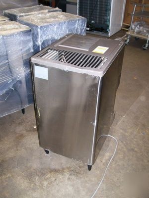 Hoshizaki ice dispenser dcm-240BAE