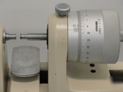 Mitutoyo series 162-001 bench comparator 0-1