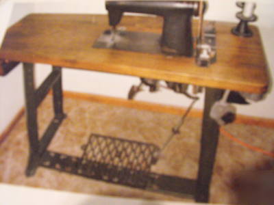 Singer factory industrial sewing machine late 1940's