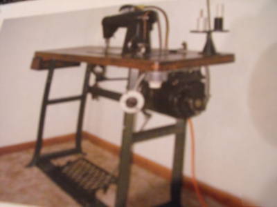 Singer factory industrial sewing machine late 1940's