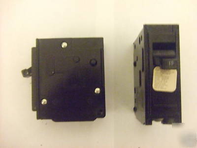 Crouse-hinds type mp 15AMP 120V circuit breaker