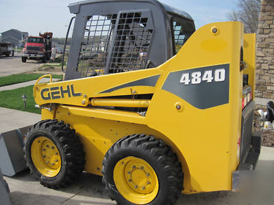 2006 gehl 4840 60 hp skid steer loader low (481 hours)