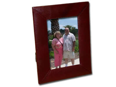 Burgundy leather 4 x 6 desktop picture frame with glass