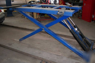 Portable mid rise auto/car lift - remote hydraulic unit