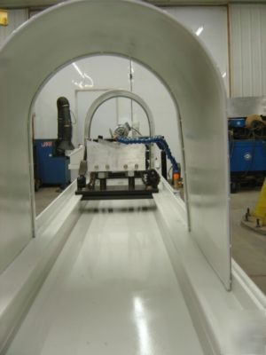 Horizontal hone 12