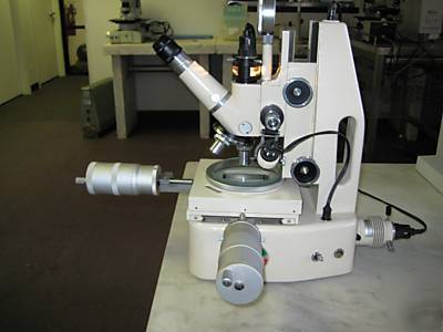 Unitron universal measuring series tm microscope