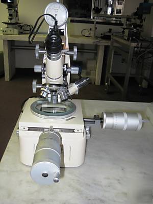 Unitron universal measuring series tm microscope