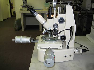 Unitron universal measuring series tm microscope