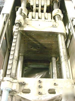 Apex 130 cnc injection molding machine